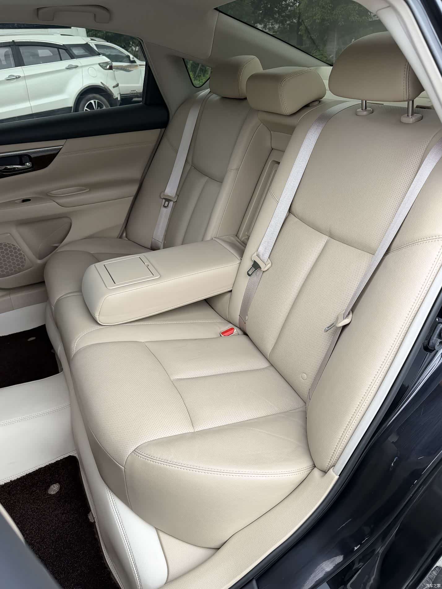 Nissan Teana, 2013 12