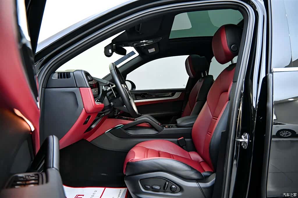 Porsche Cayenne, 2024 9