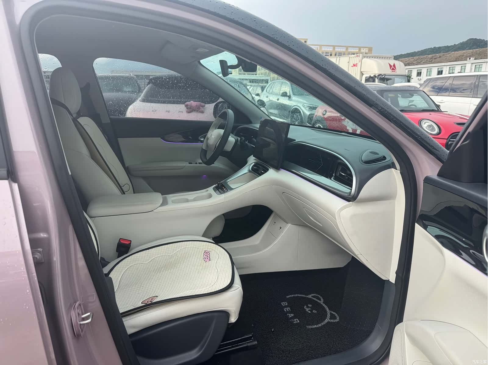 Geely Xingyuan, 2025 4
