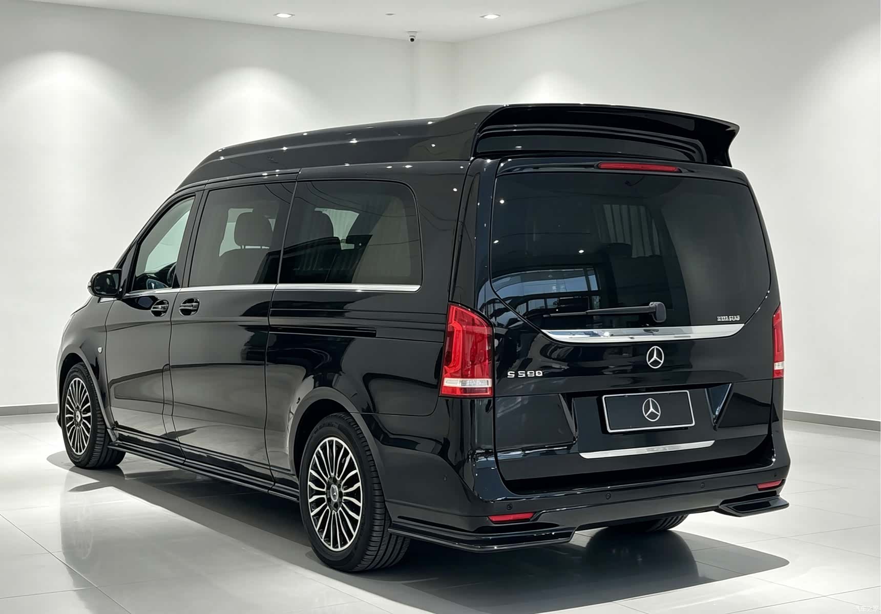 Mercedes-Benz V-Class, 2019 3