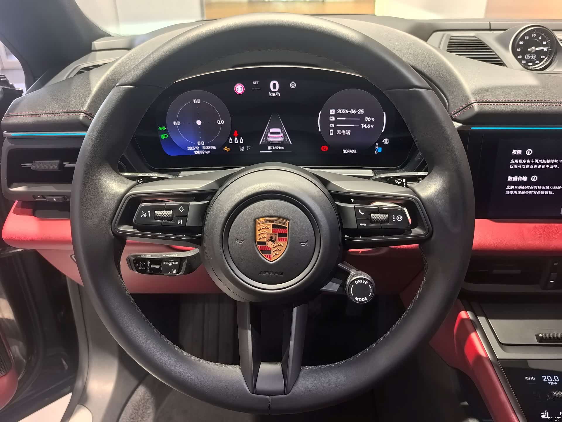 Porsche Macan, 2025 9