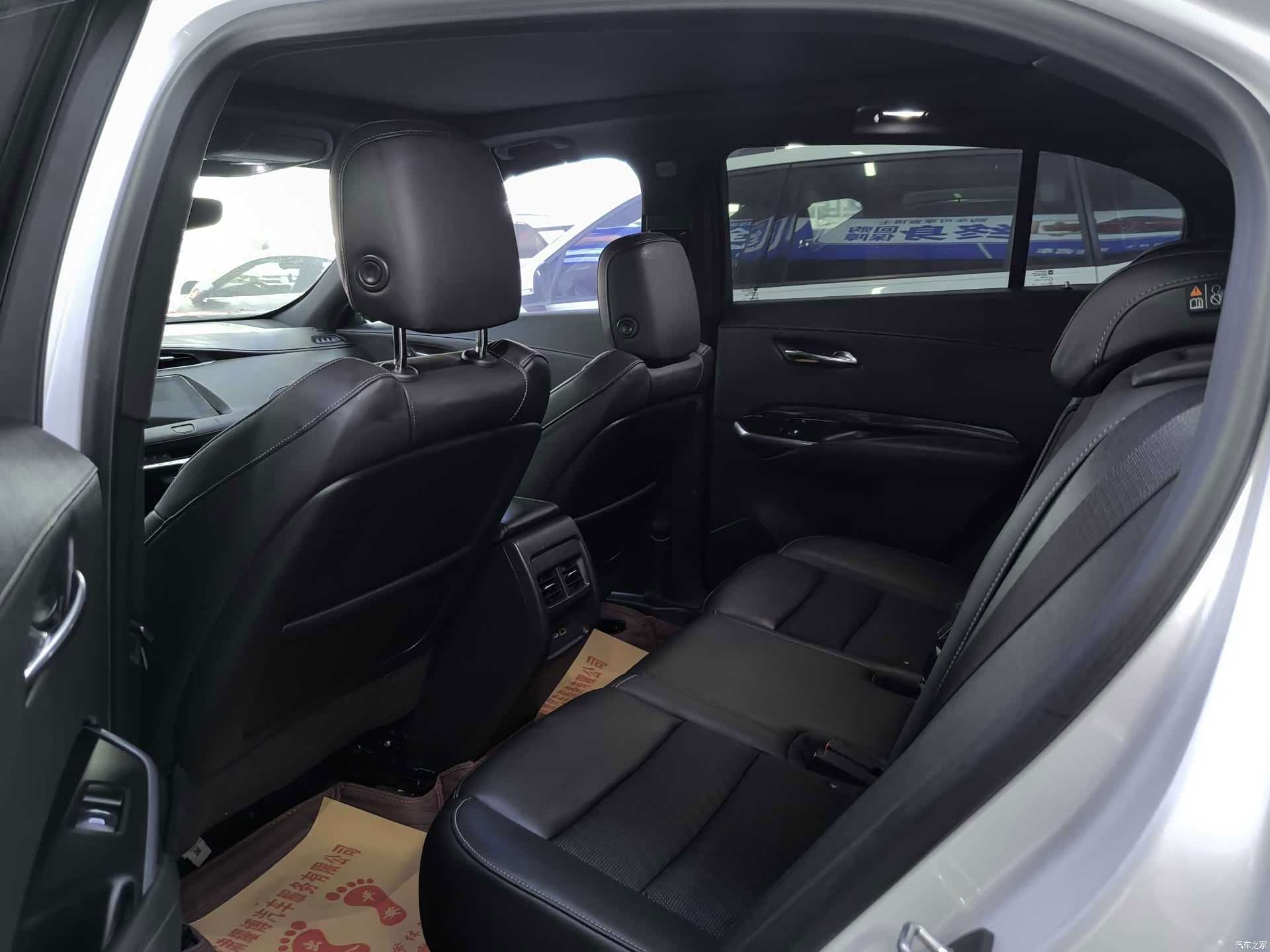 Cadillac XT4, 2020 10