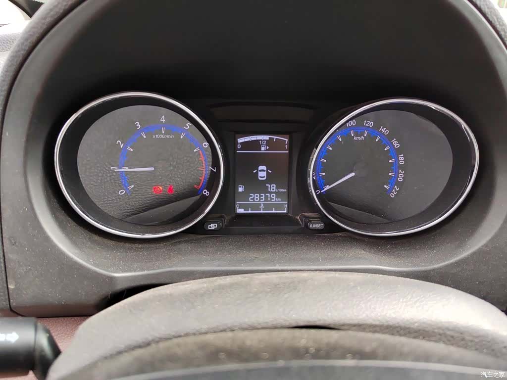 DongFeng SX6, 2016 13