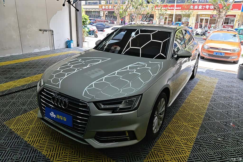 Audi A4L, 2018 1