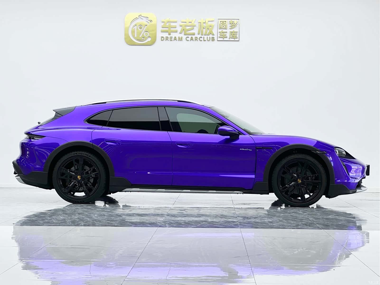 Porsche Taycan, 2023 7
