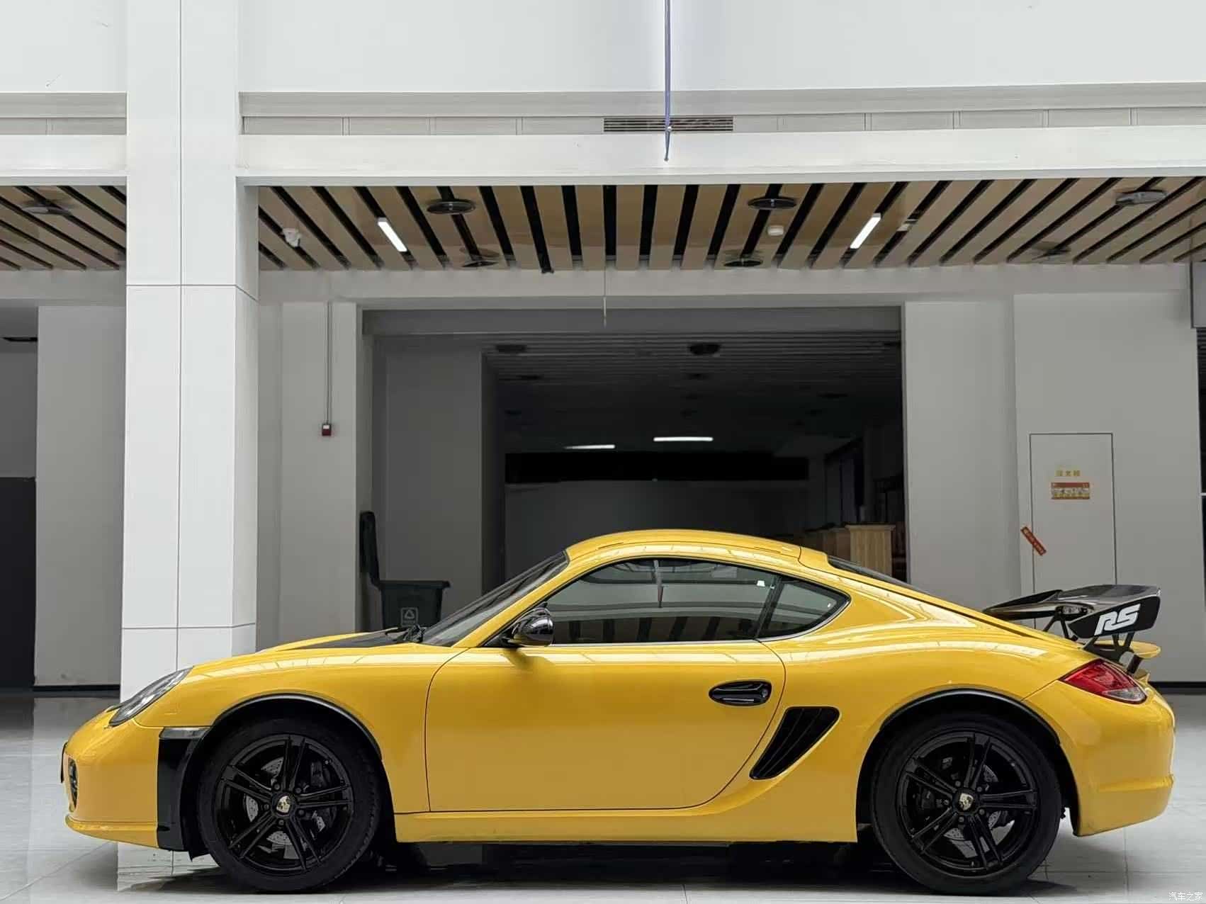 Porsche Cayman, 2011 3