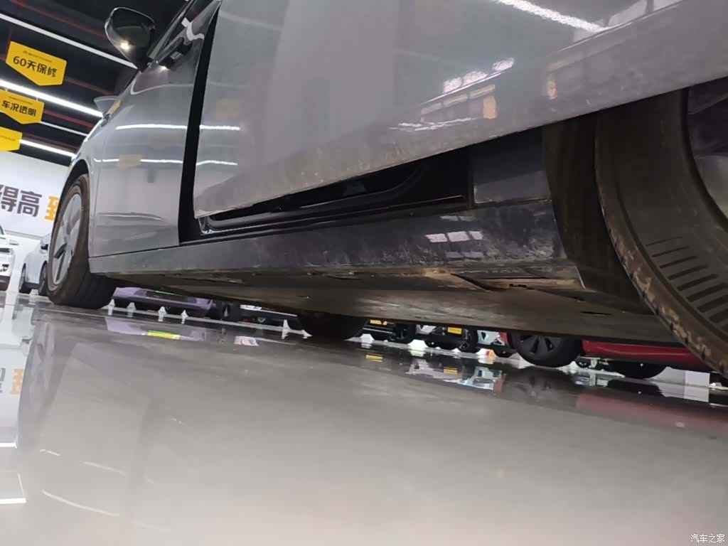 Li Auto MEGA, 2025 21