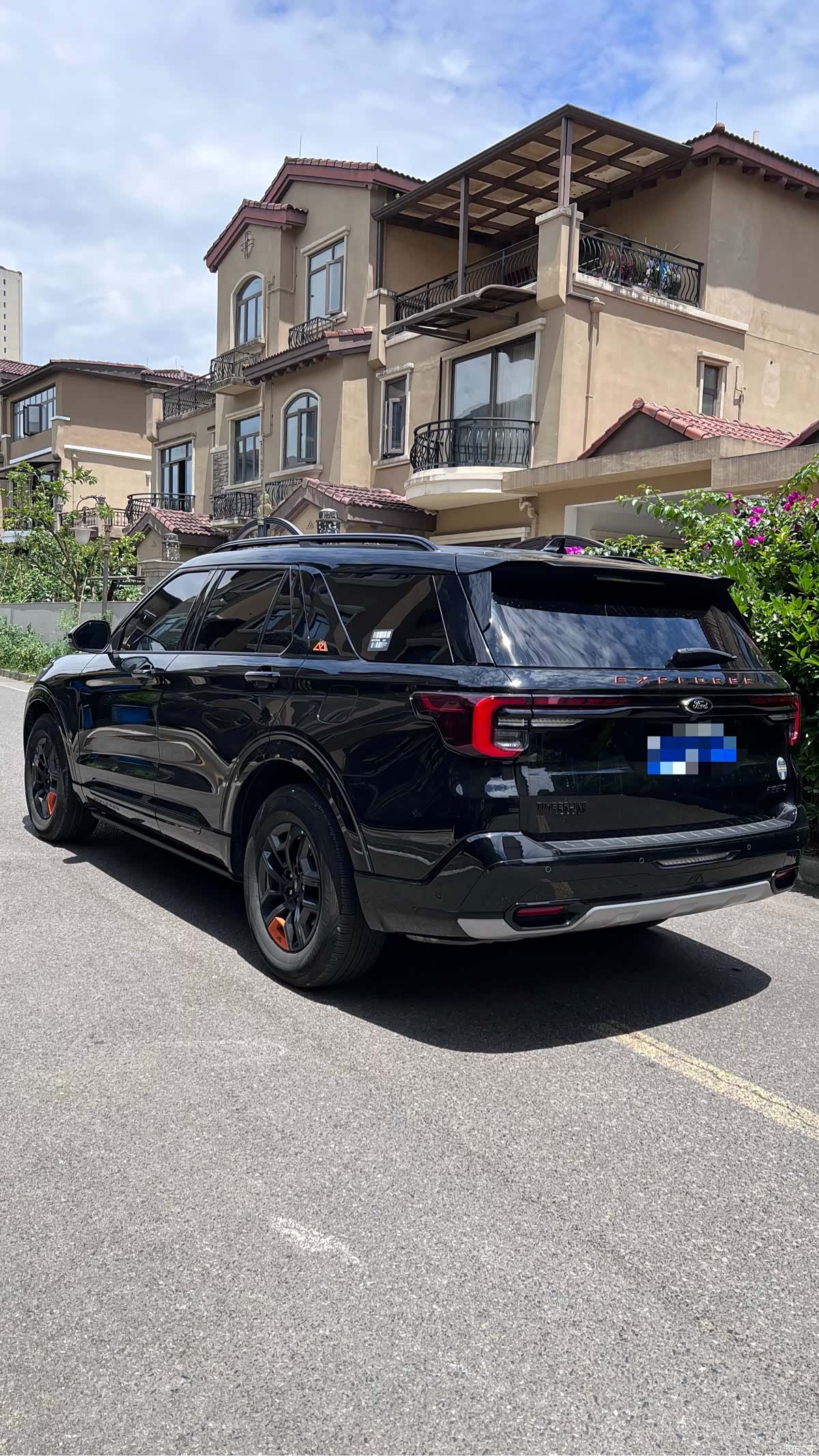 Ford Explorer, 2023 6