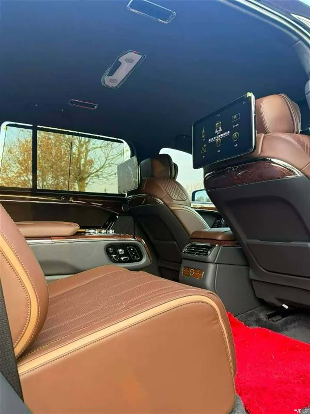 Hongqi 4, 2025 7