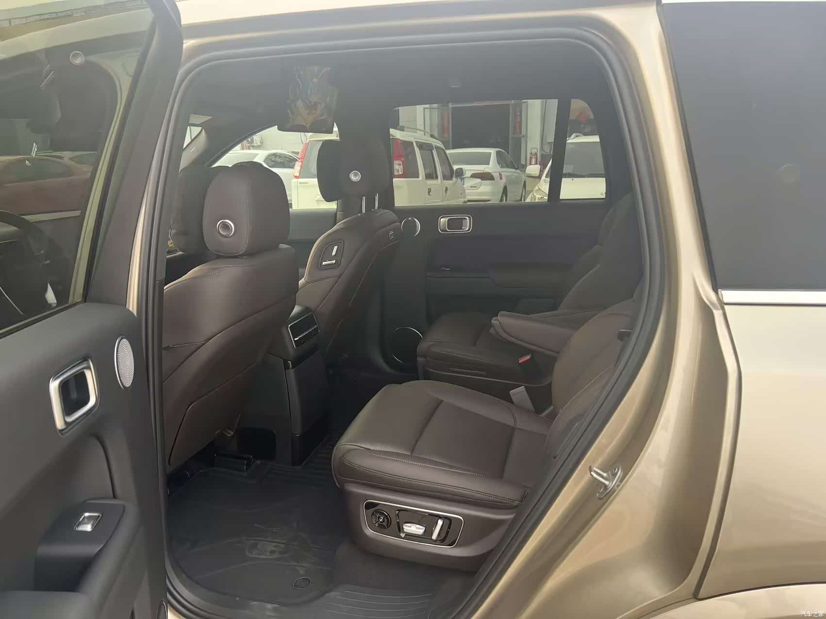 Li Auto L9, 2023 6