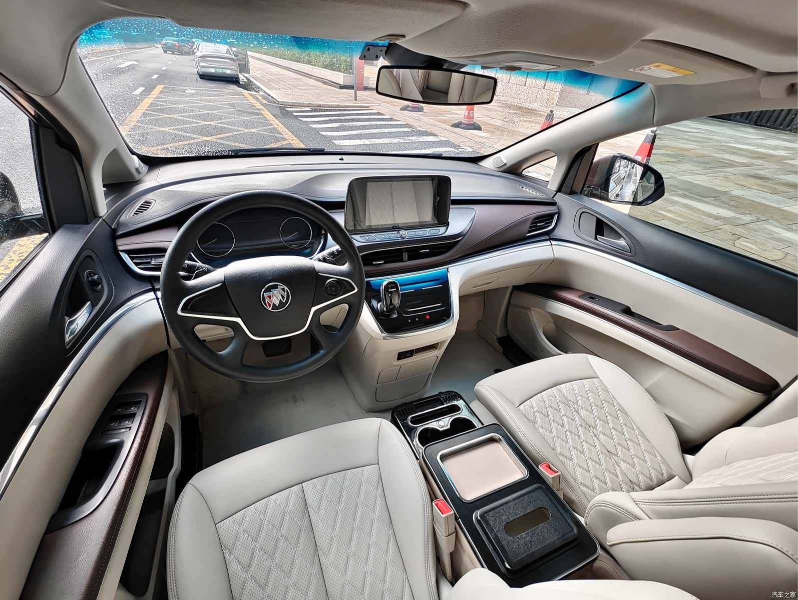 Buick GL8, 2020 12