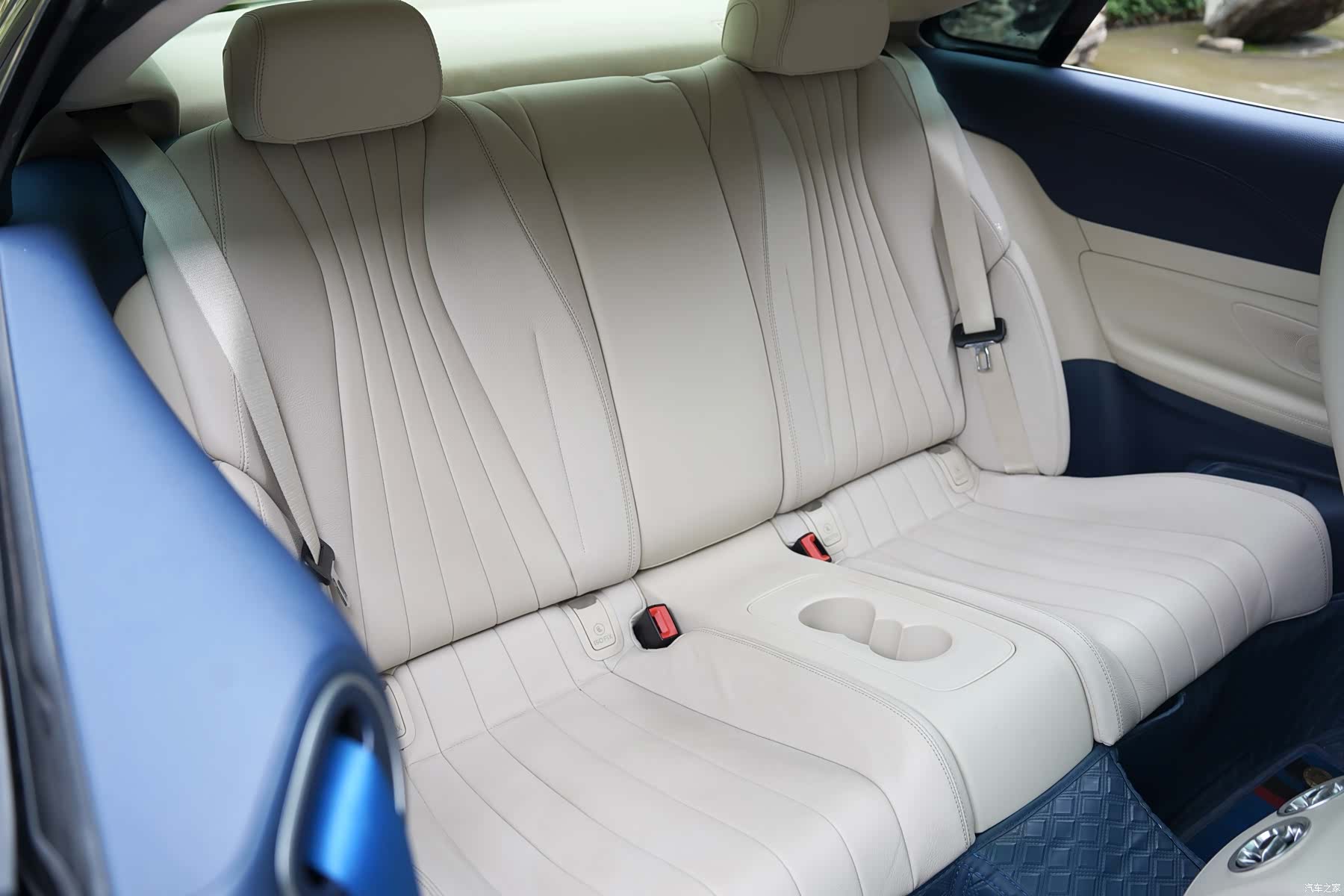 Mercedes-Benz E-Class, 2021 23