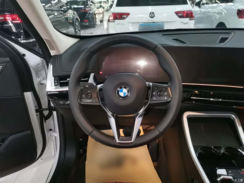 BMW X1, 2024 11