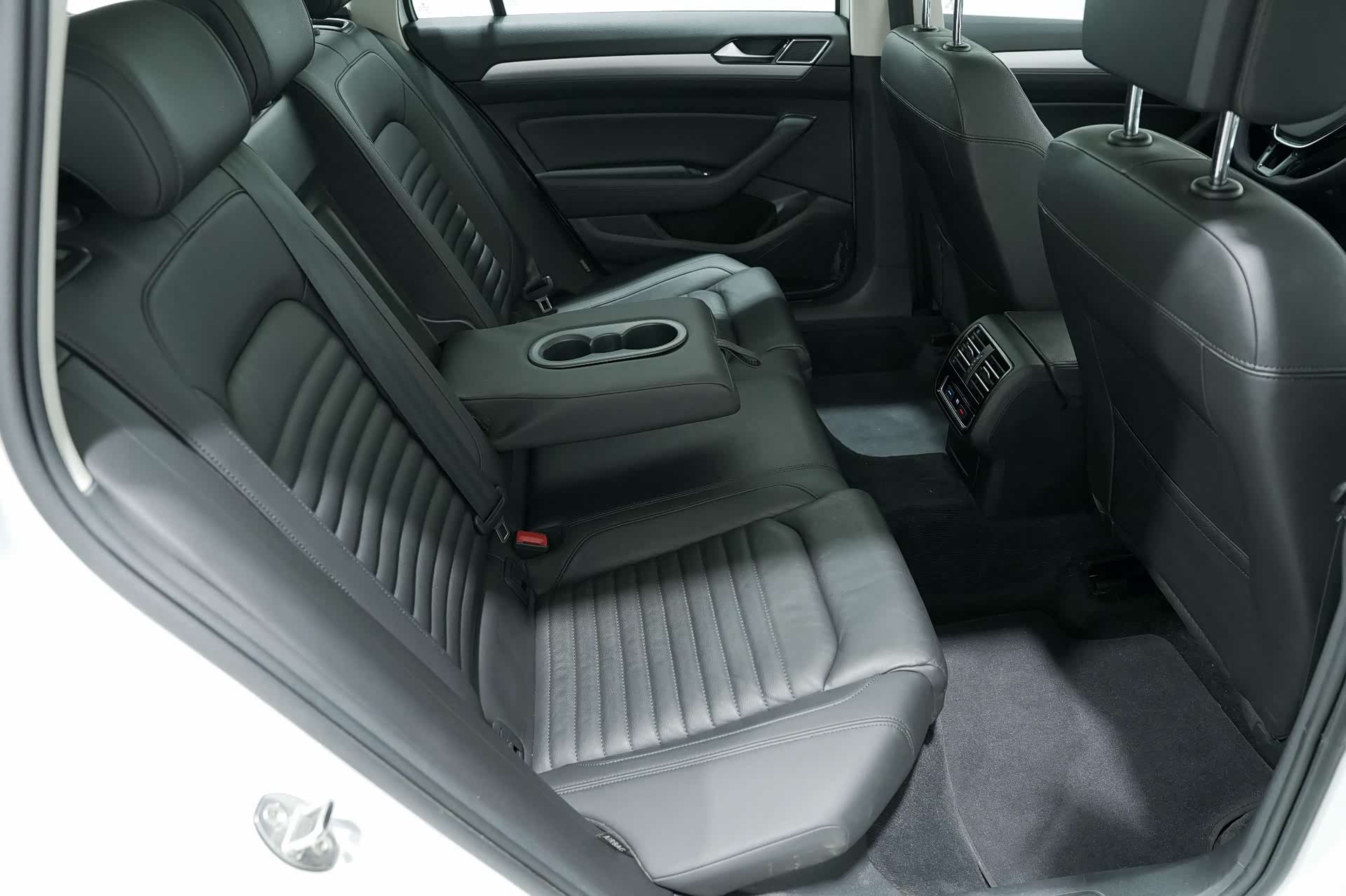 Volkswagen Variant, 2017 16