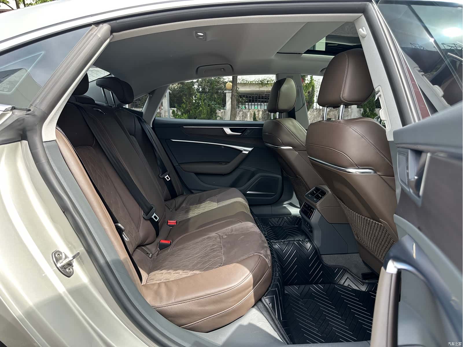 Audi A7L, 2023 15