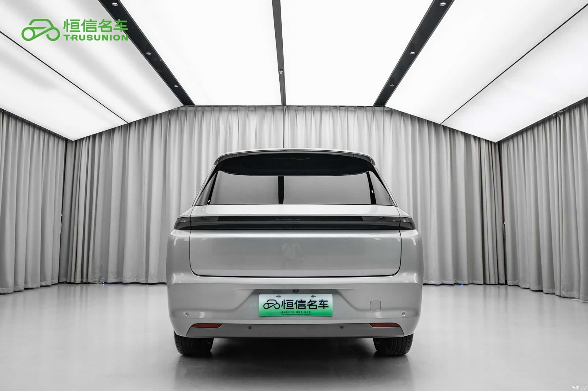 Li Auto L8, 2023 все фото
