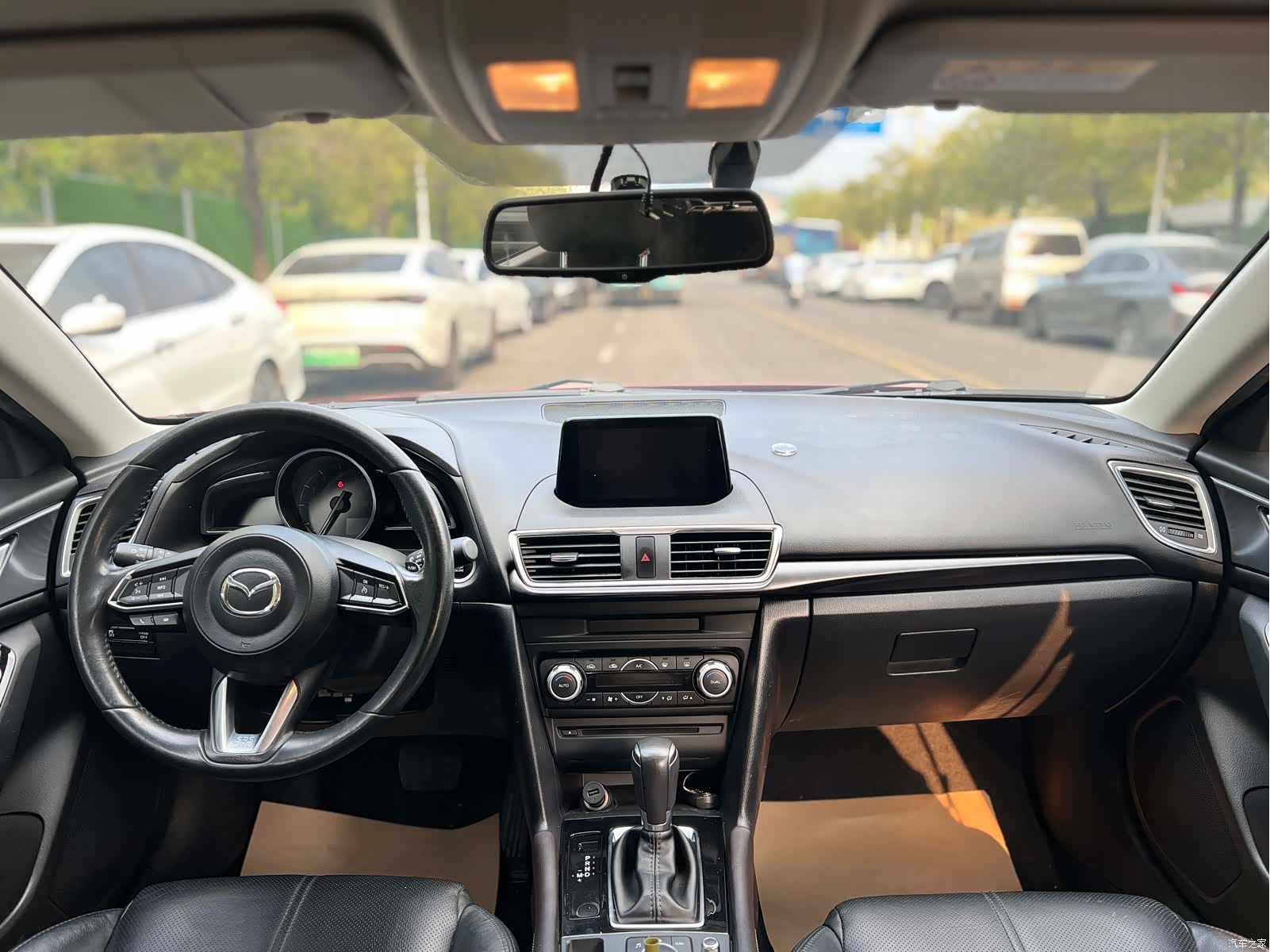 Mazda Mazda3, 2018 8