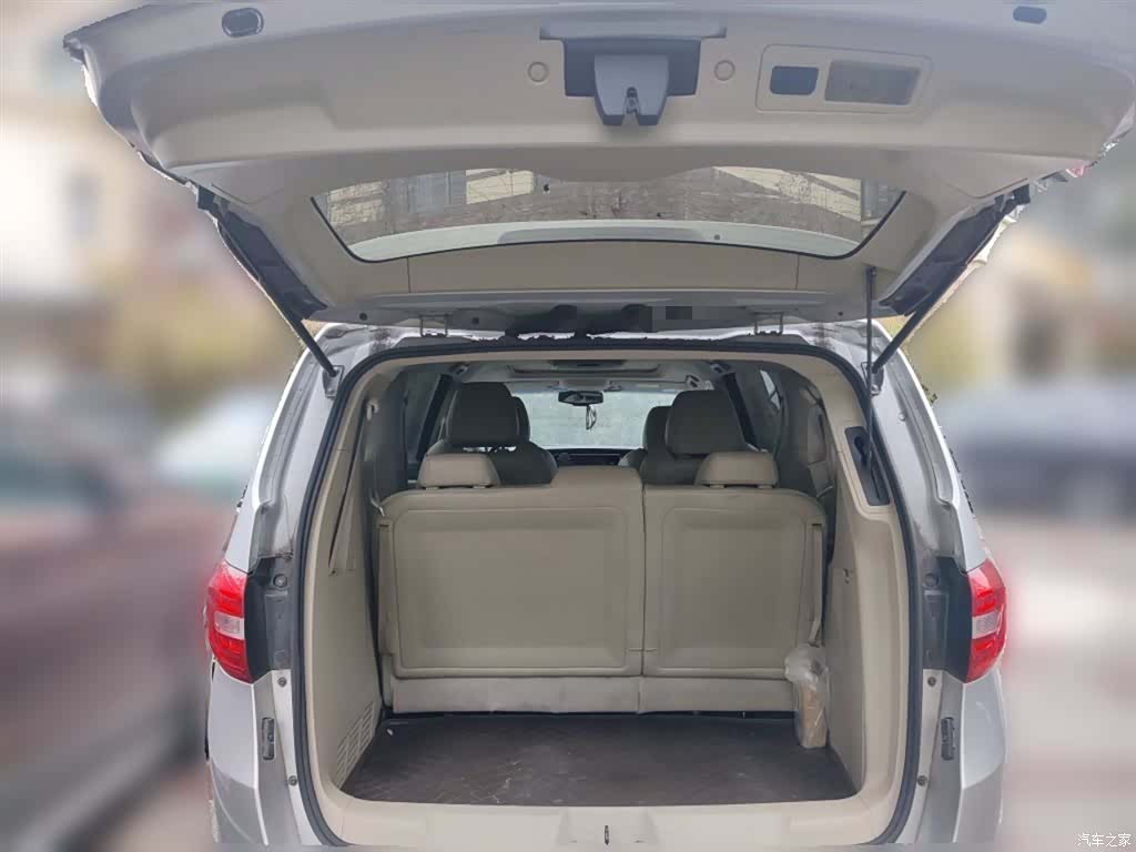 Buick GL8, 2016 10