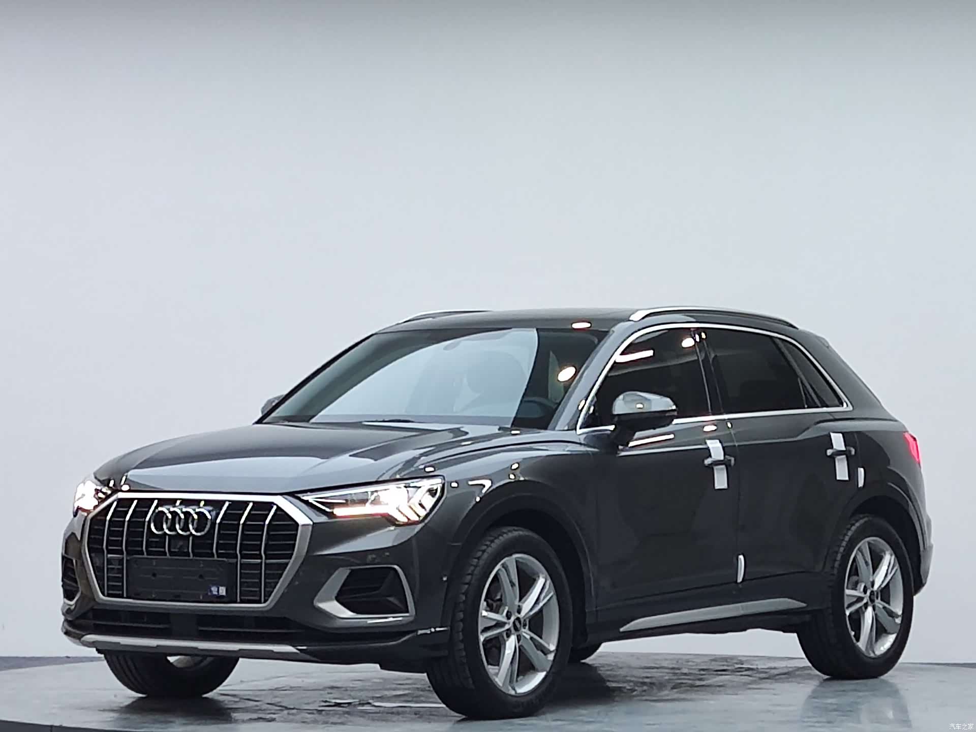 Audi Q3, 2023 2