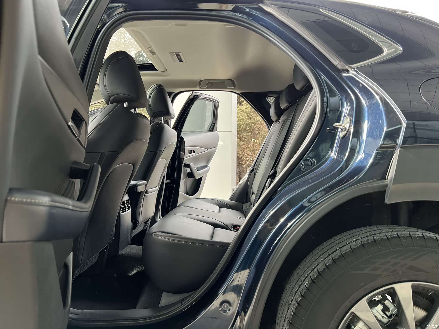 Mazda CX-30, 2022 8