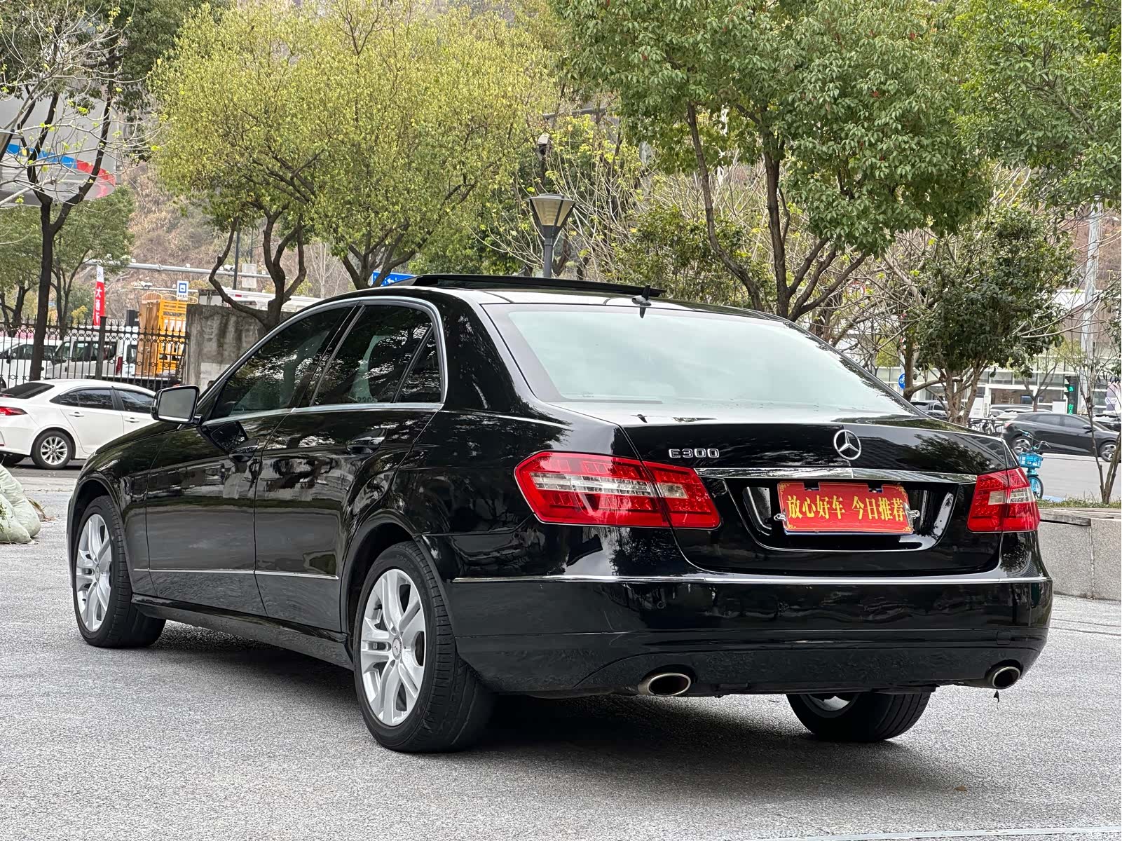 Mercedes-Benz E-Class, 2011 все фото