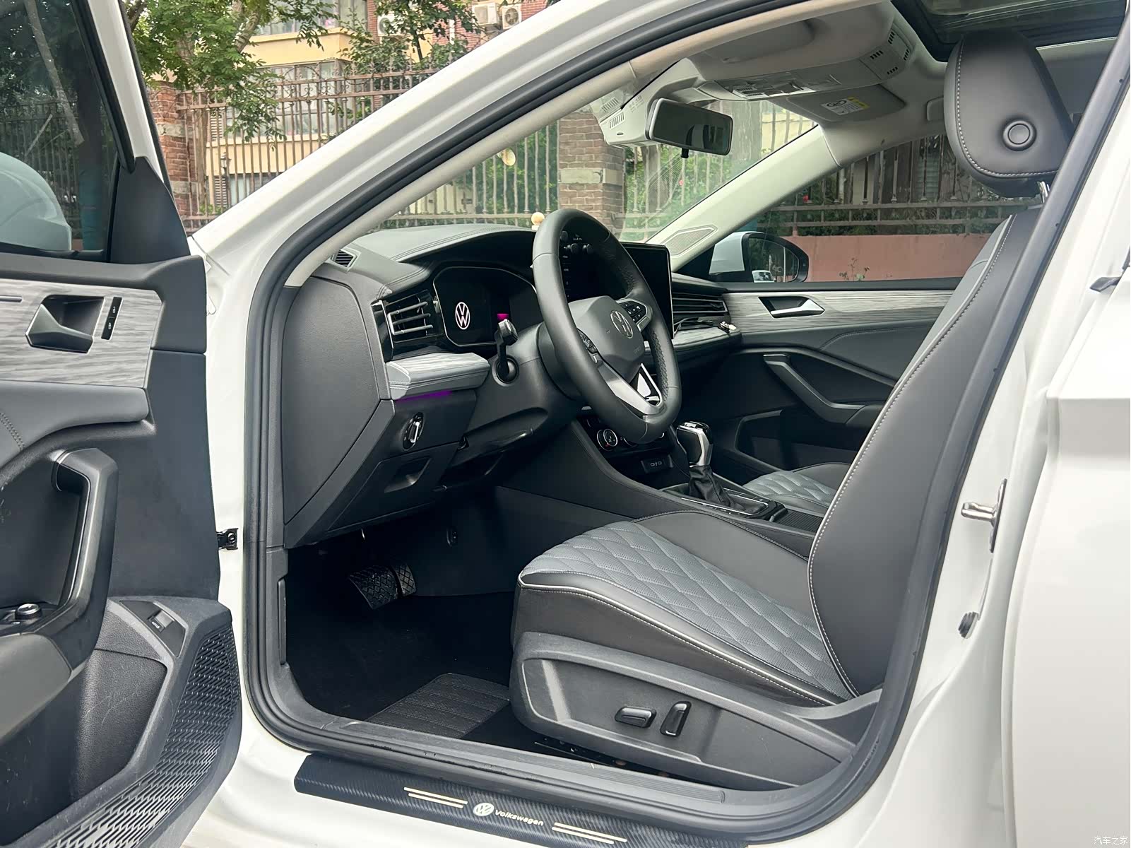 Volkswagen Sagitar, 2023 9