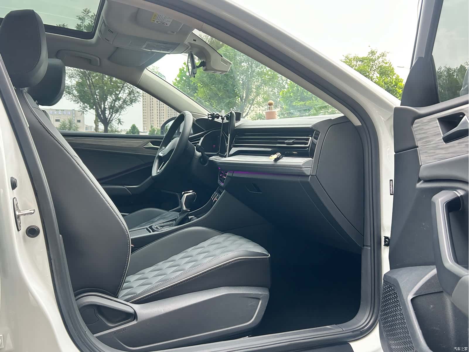 Volkswagen Sagitar, 2023 16