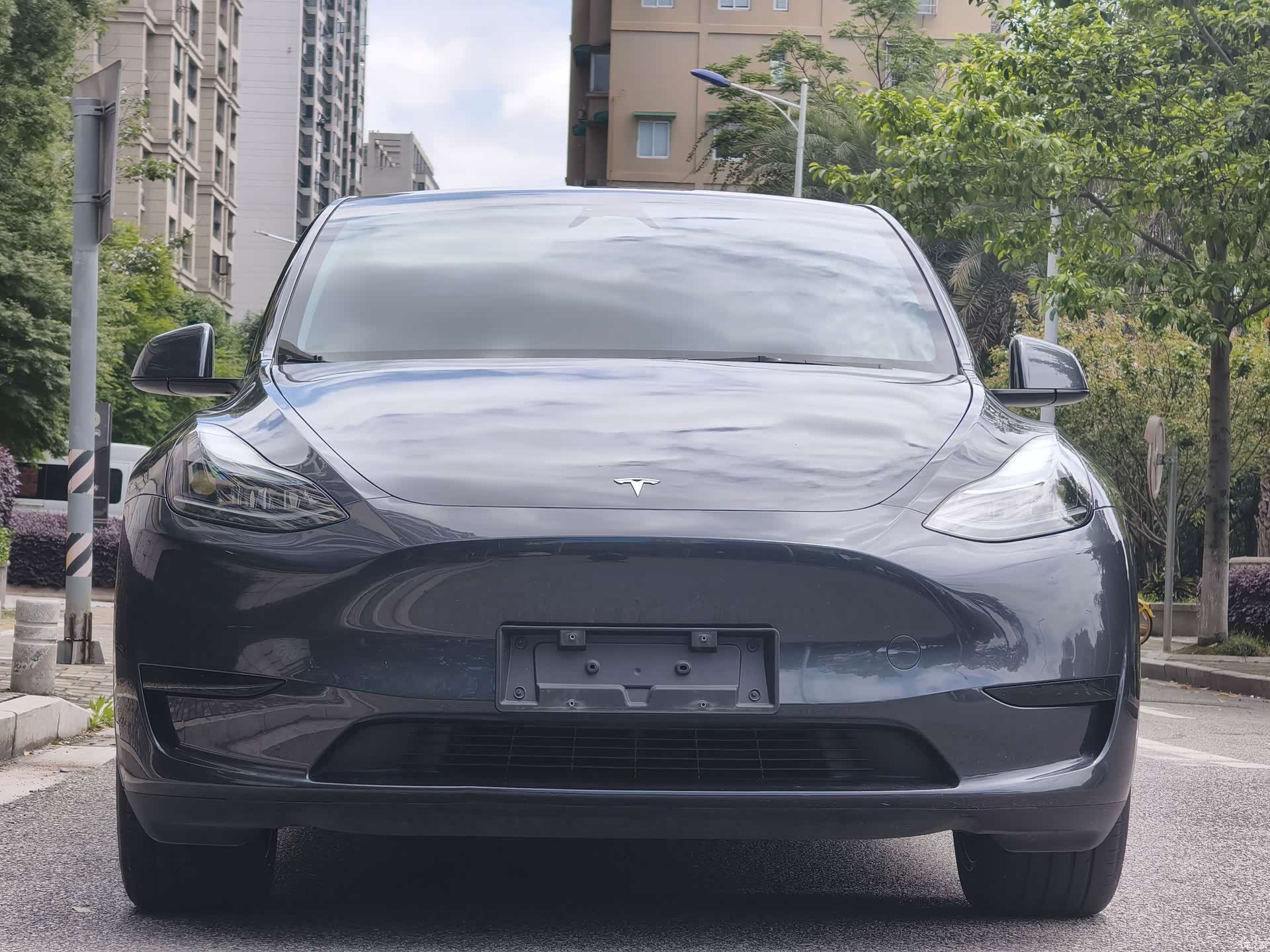 Tesla Model Y, 2025 2