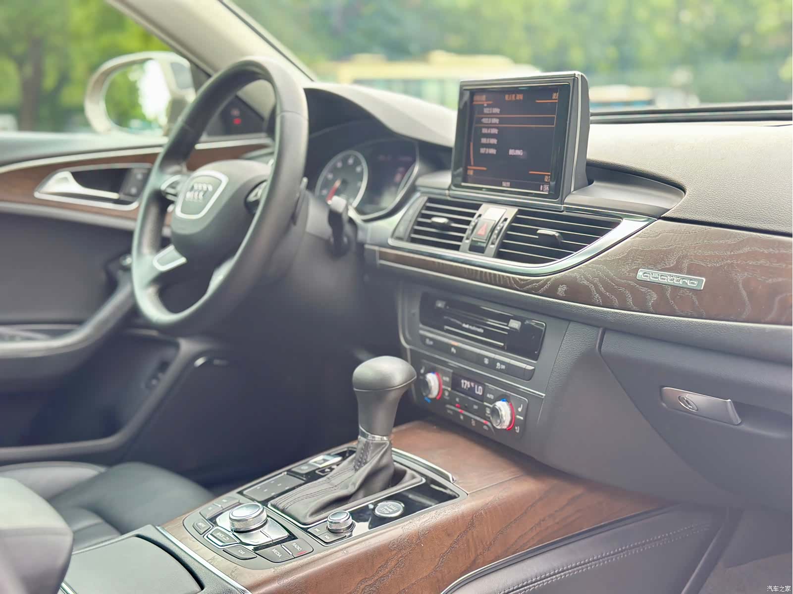 Audi A6L, 2012 49