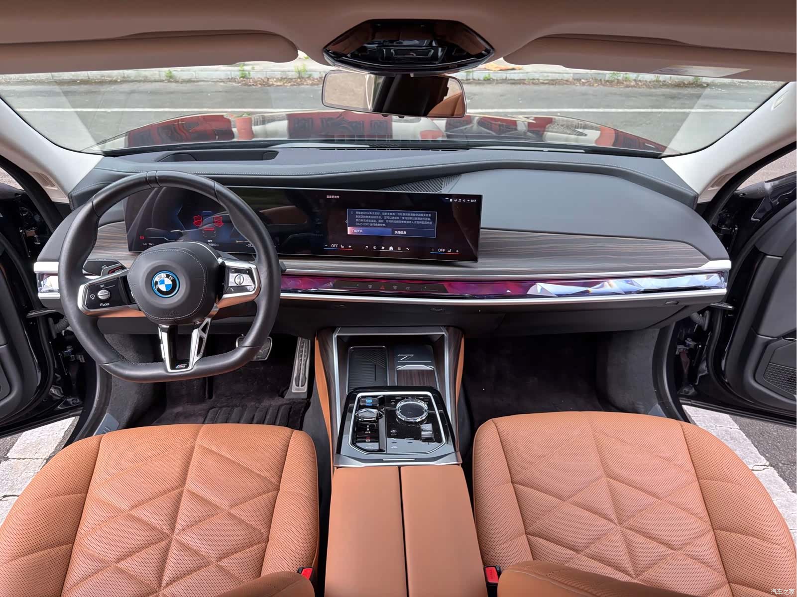 BMW i7, 2023 6