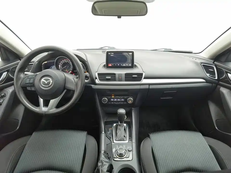 Mazda 3 Angkesaila
