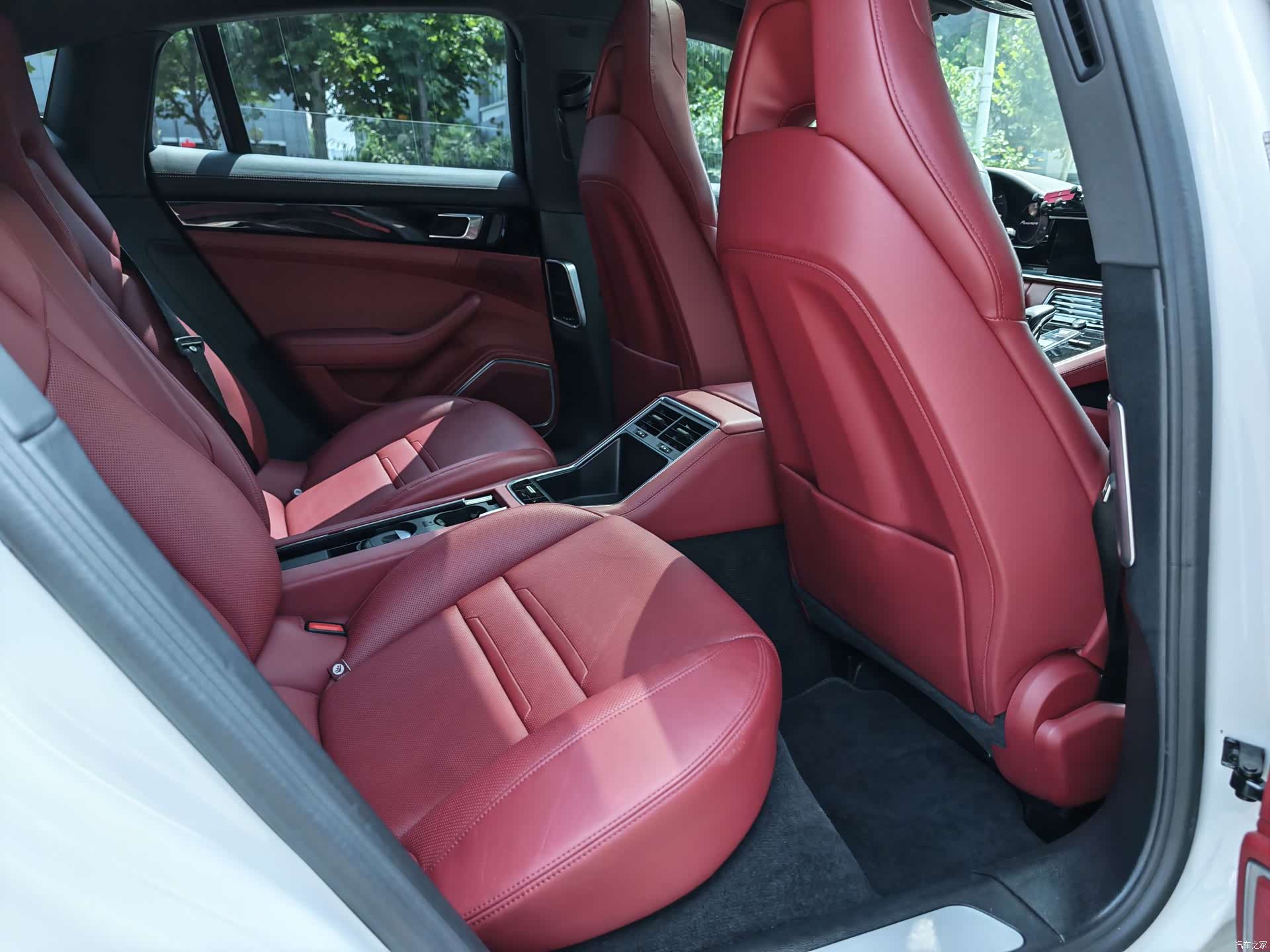 Porsche Panamera, 2023 9