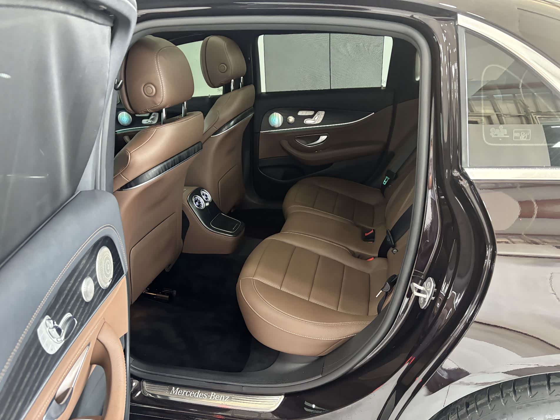 Mercedes-Benz E-Class, 2023 22