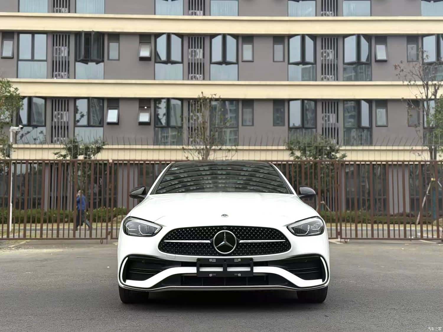 Mercedes-Benz C-Class, 2024 2