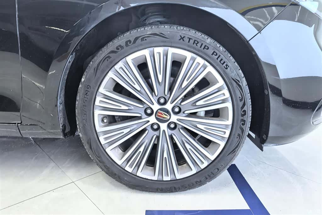 Hongqi H5, 2023 6