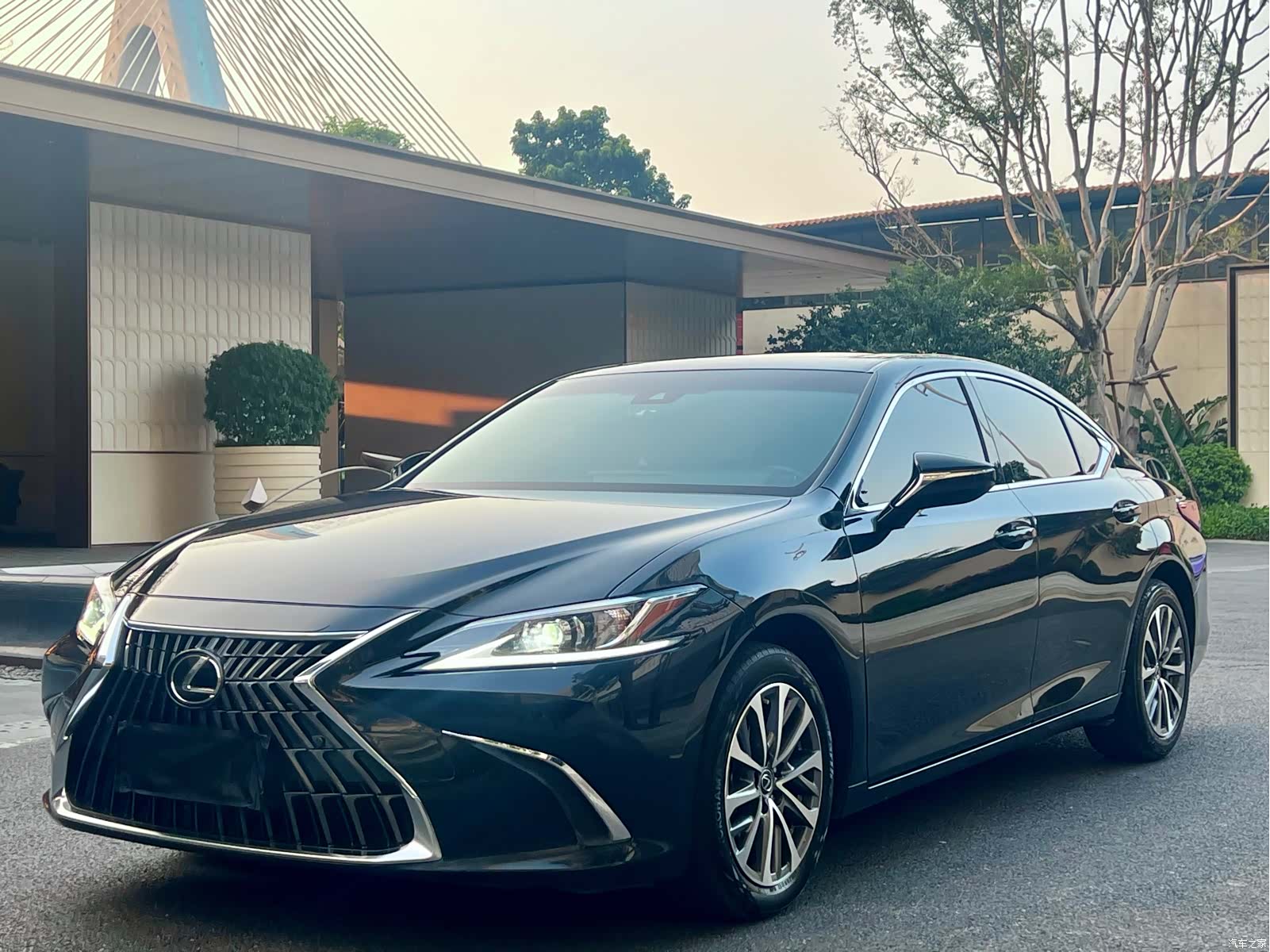 Lexus ES, 2024 1
