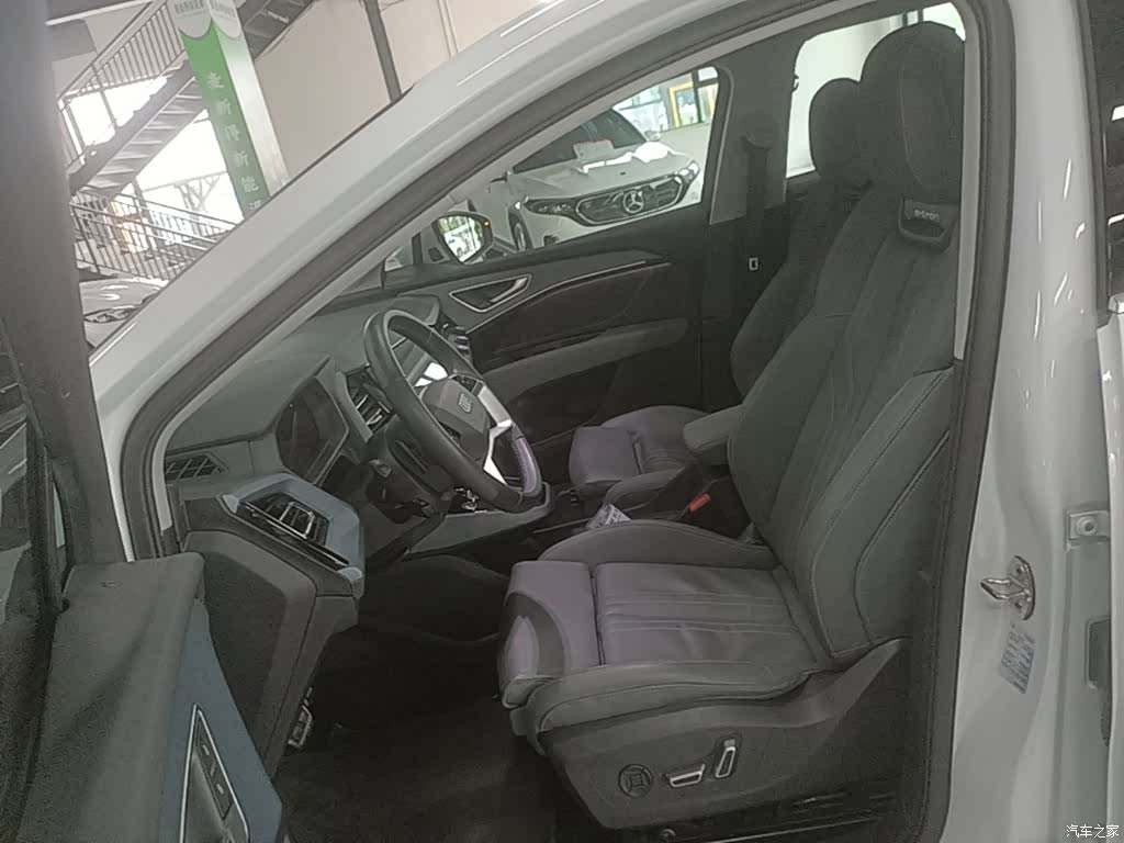 Audi Q5 e-tron, 2022 11