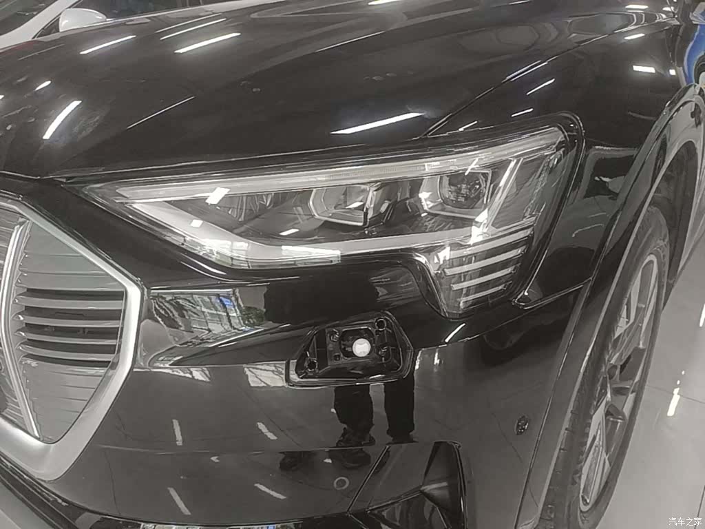 Audi e-tron, 2020 18
