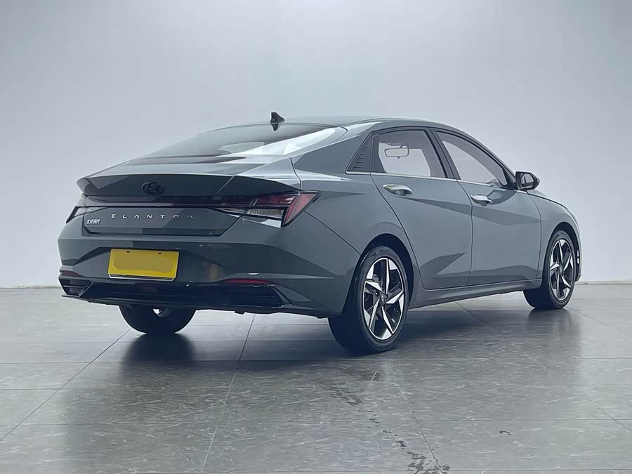 Hyundai Elantra 2020, фото 3
