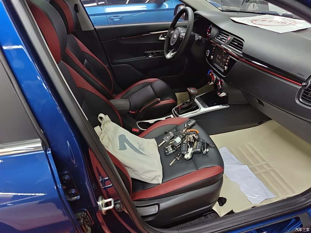 Kia KX, 2018 25