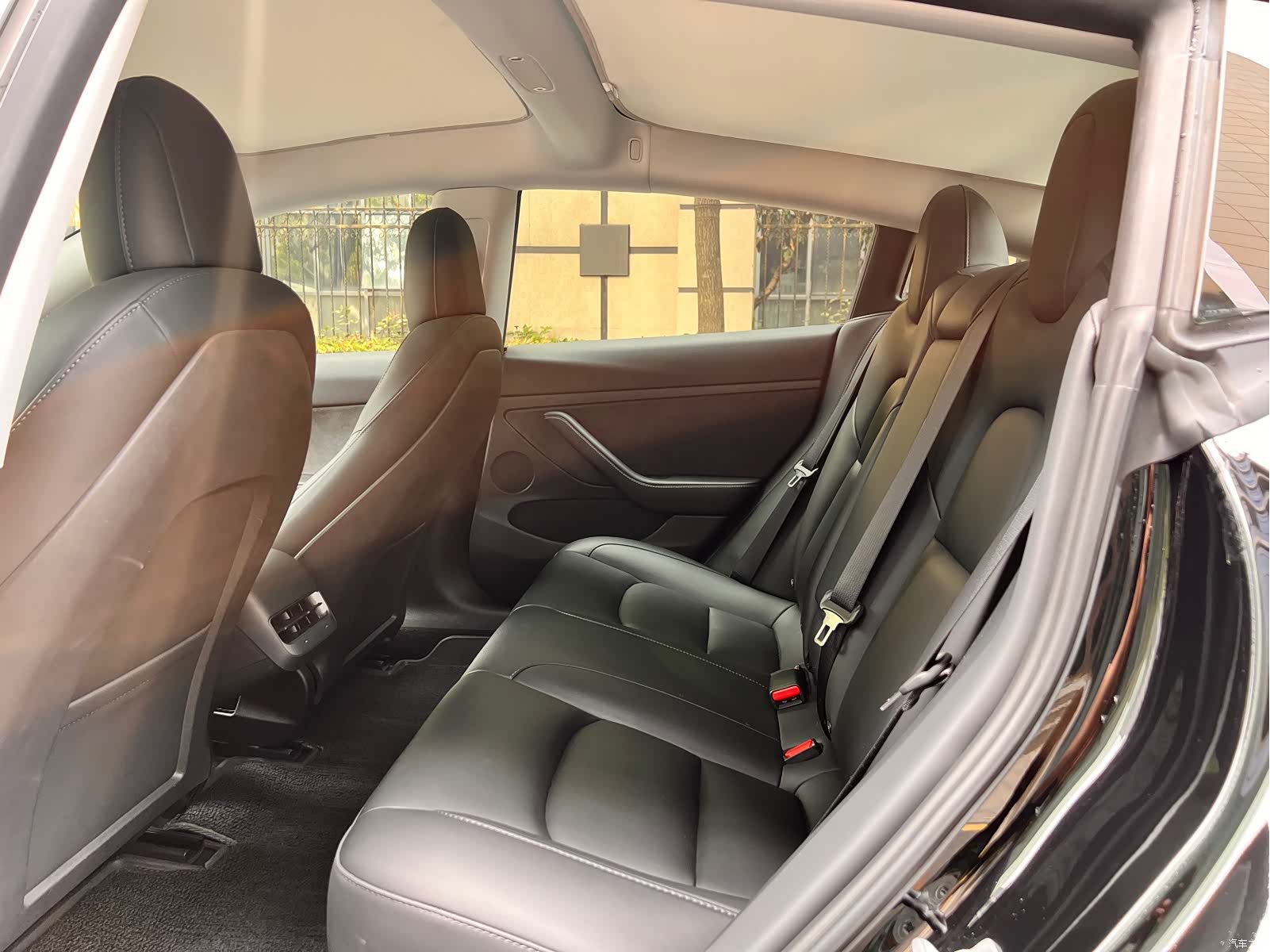 Tesla Model 3, 2023 6