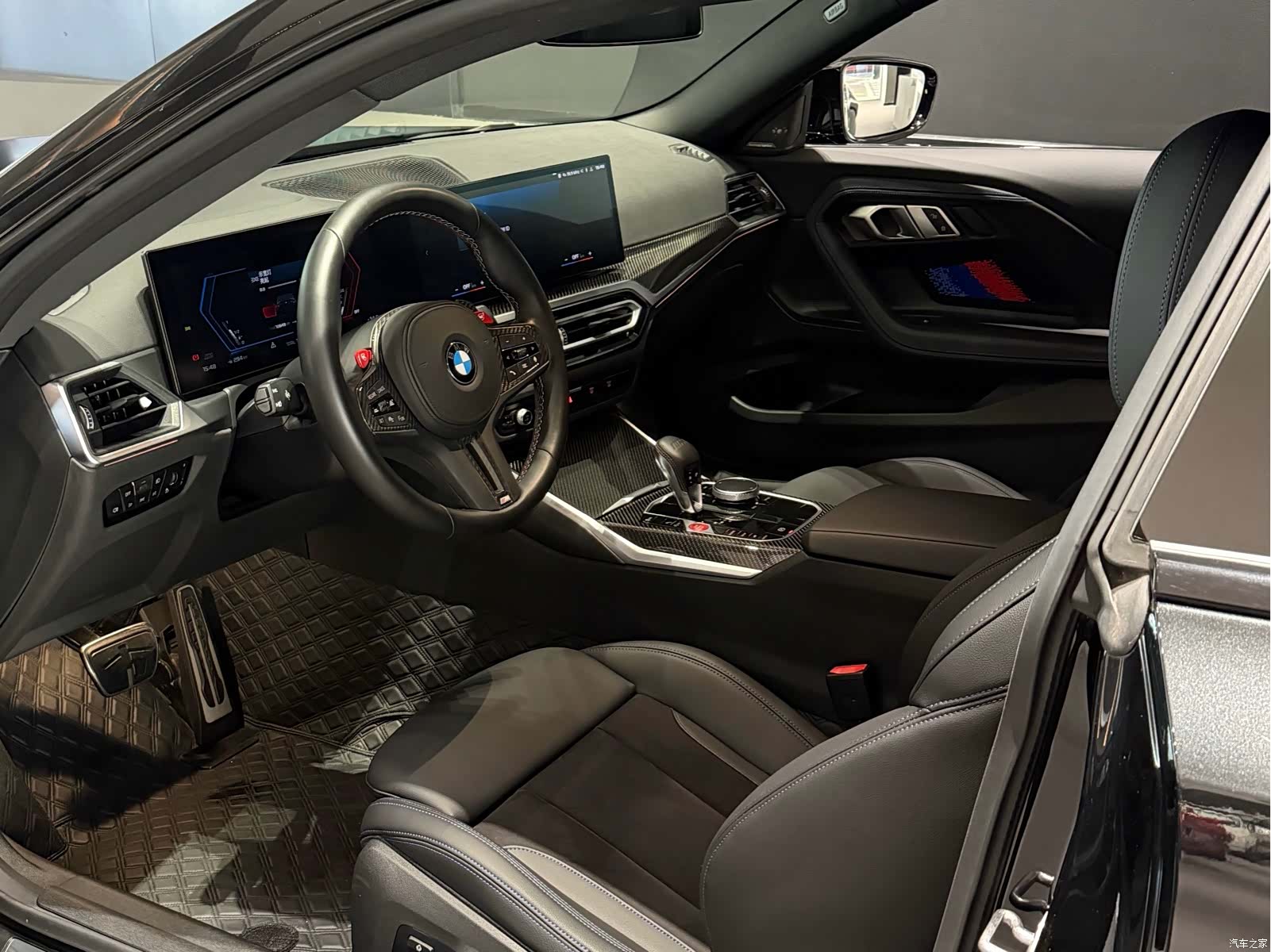 BMW M2, 2023 все фото
