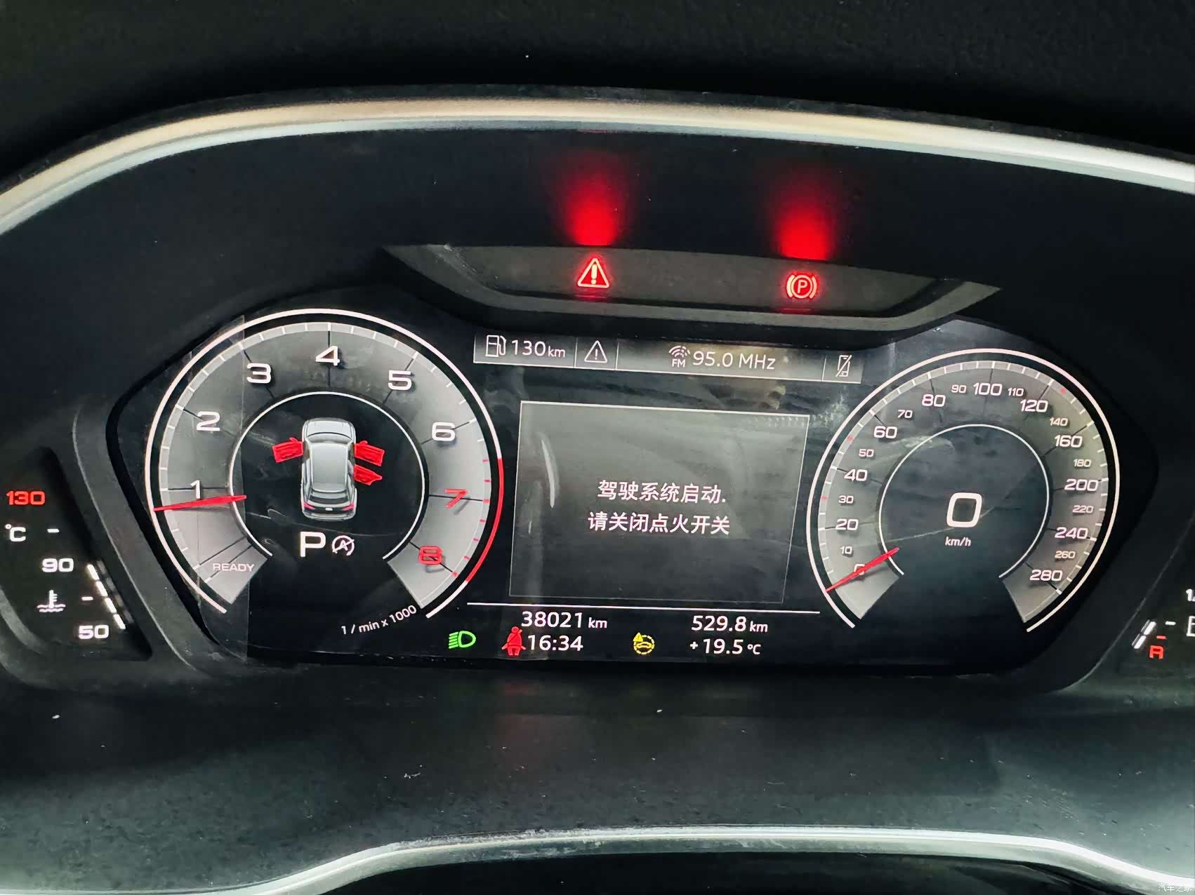 Audi Q3, 2022 все фото