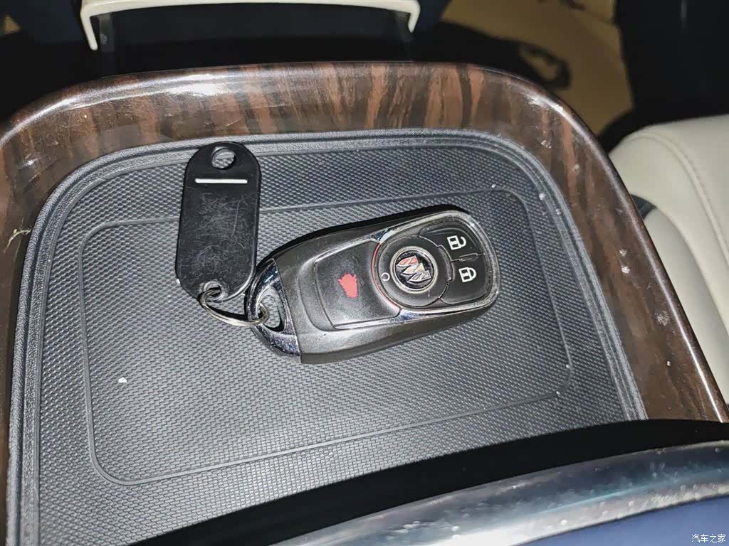 Buick GL8, 2020 17
