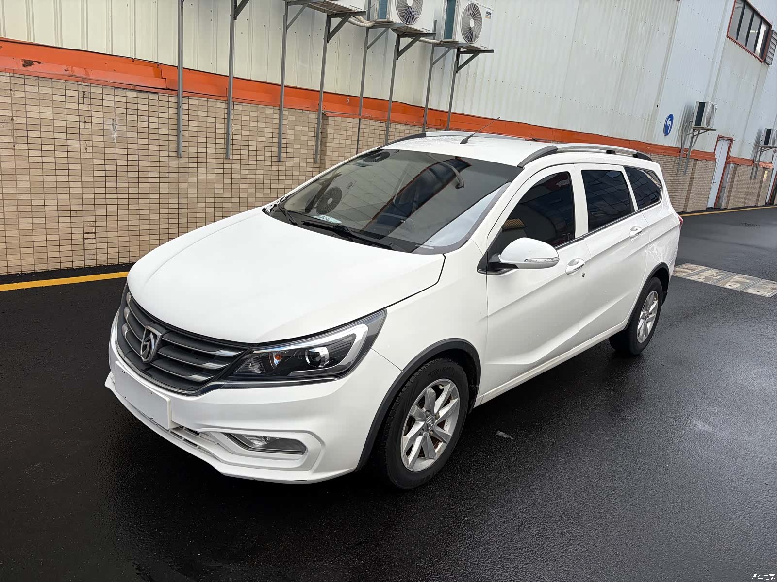 Wuling 310W, 2017 1