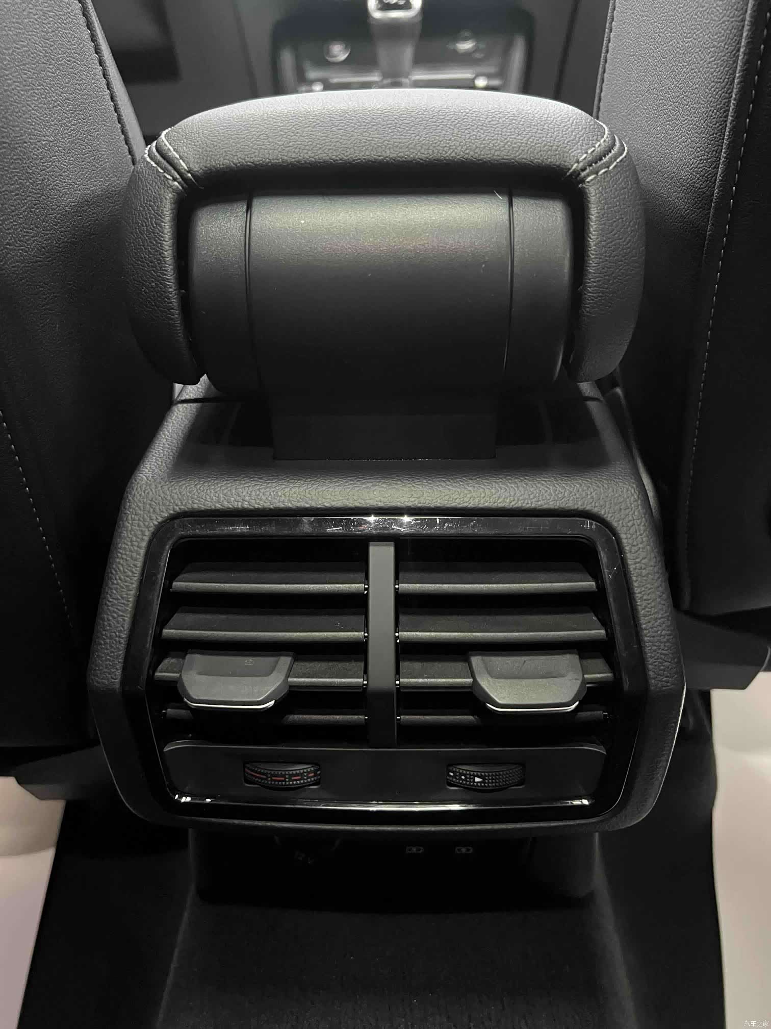 Audi Q3, 2023 10
