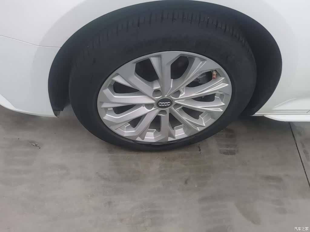 Audi A4L, 2020 23