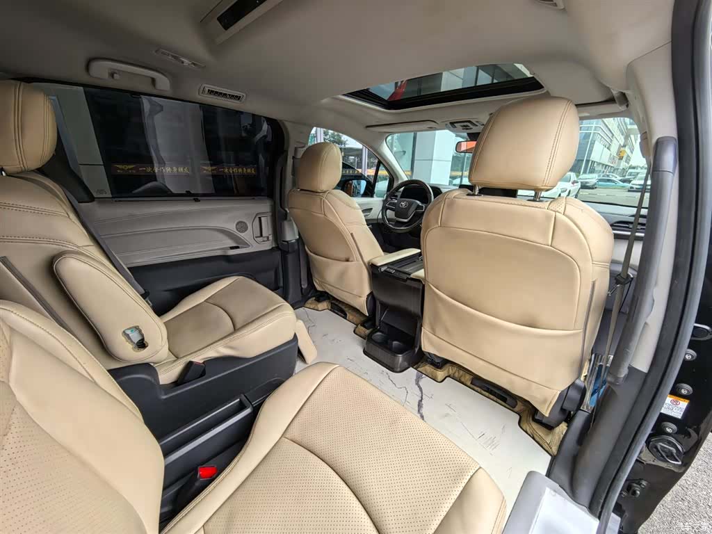 Toyota Sienna, 2022 7