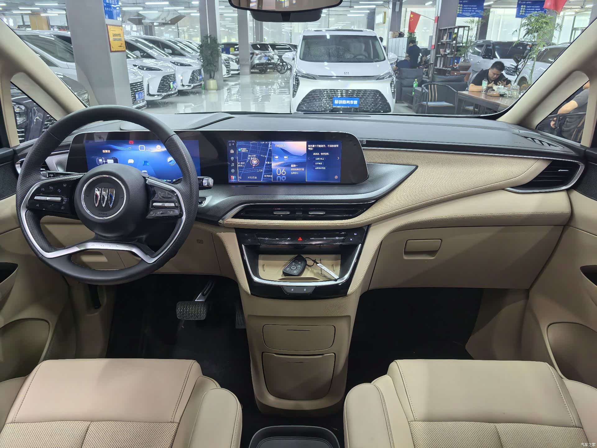 Buick GL8, 2025 4