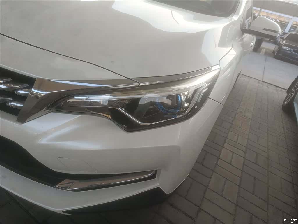Nissan D60, 2020 23